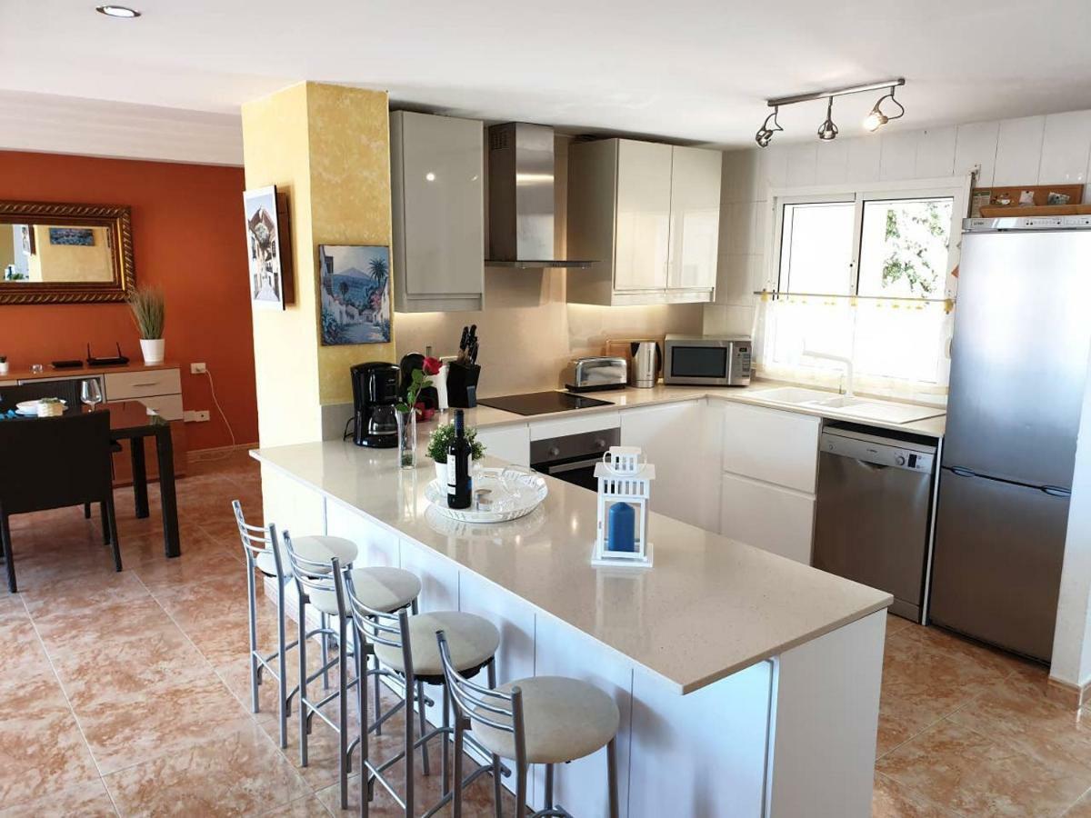 Villa Roque Del Conde With Private Pool, Terrace With Fantastic Sea Views, Wifi, Garden, Garage Adeje Exterior foto