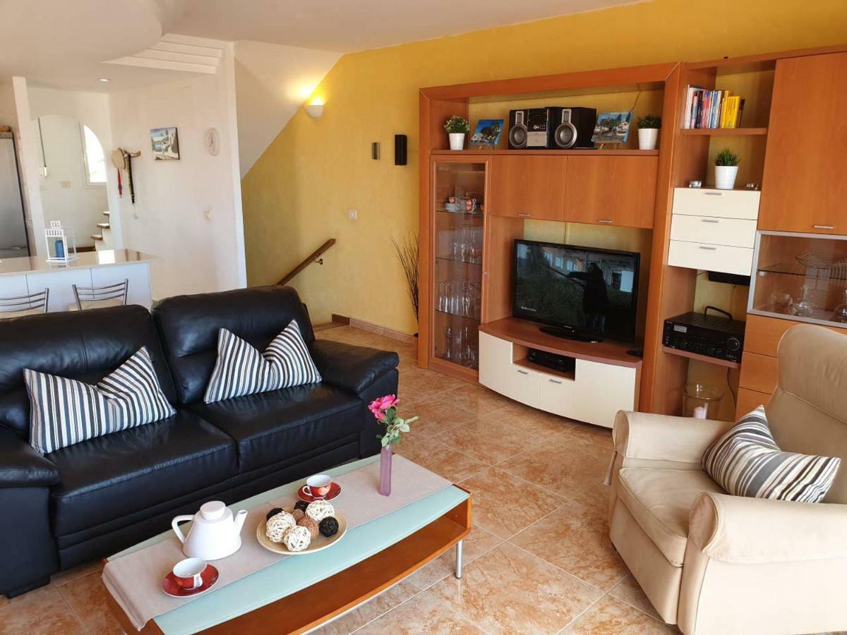 Villa Roque Del Conde With Private Pool, Terrace With Fantastic Sea Views, Wifi, Garden, Garage Adeje Exterior foto